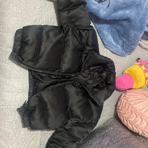 black puffer jacket ( small )